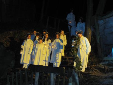 Predstava Božična noč pri Ivanovem izviru 25